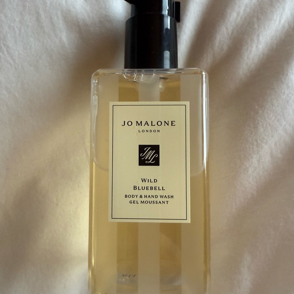 Jo Malone Wild Bluebell Body & Hand Wash